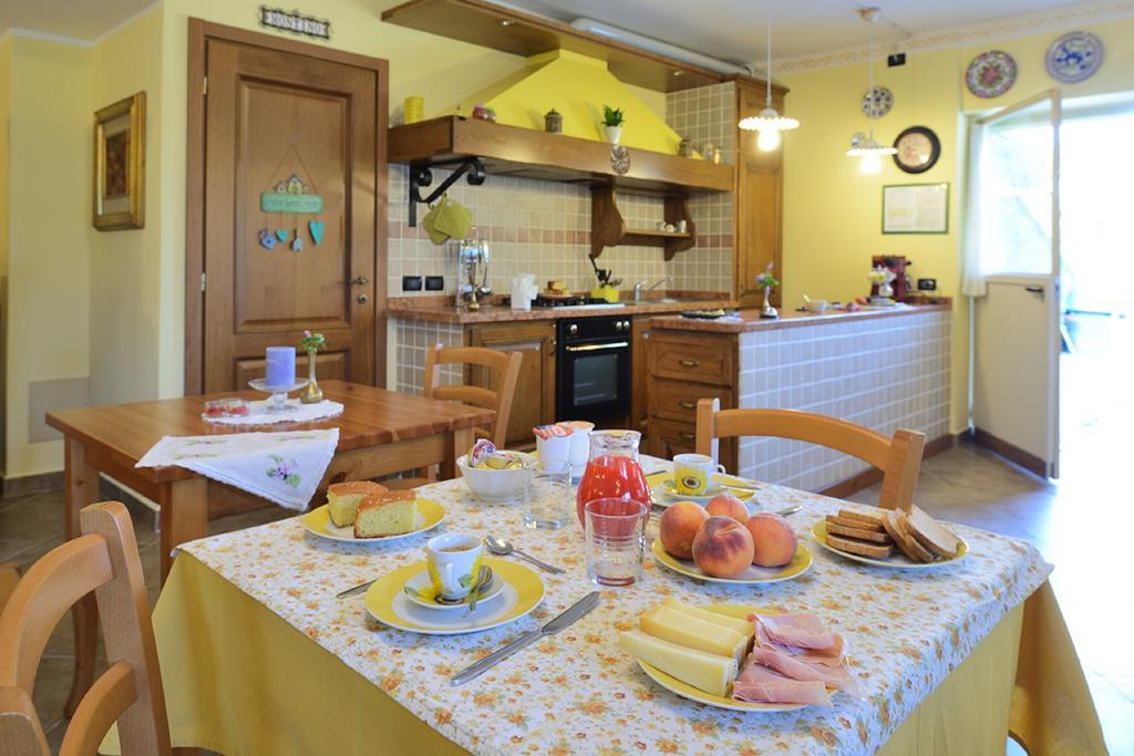 Bed And Breakfast Montino Cene Exterior foto